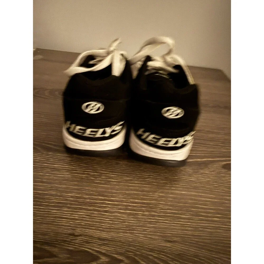 Heelys YTH 3 Boys' Black White Athletic Skate Shoes  Wheel US 3 UK 2 EU 33